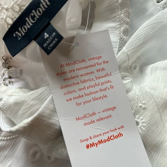 White eyelet lace Victorian/Edwardian style dress size 4 Modcloth - Picture 7 of 10